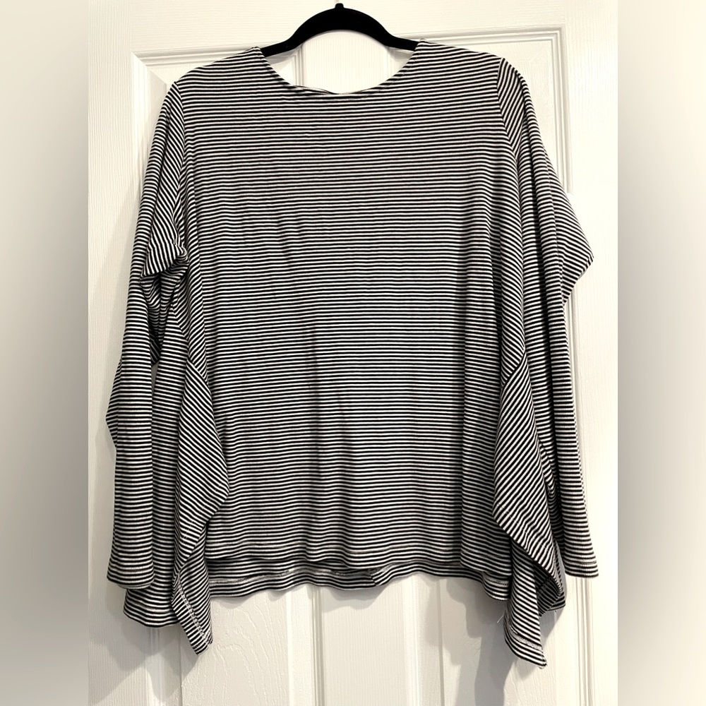 Westbound women’s top